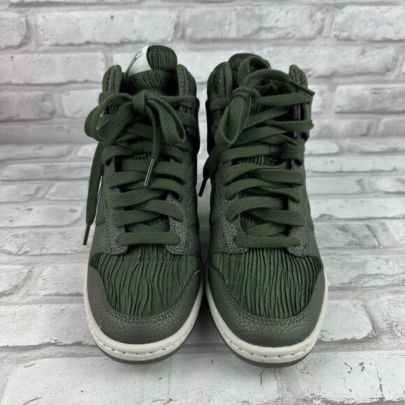 Nike Dunk Sky Hi Hidden Wedge Heel Carbon Green Silver High Sneaker SZ 7 5288993 - Picture 2 of 9